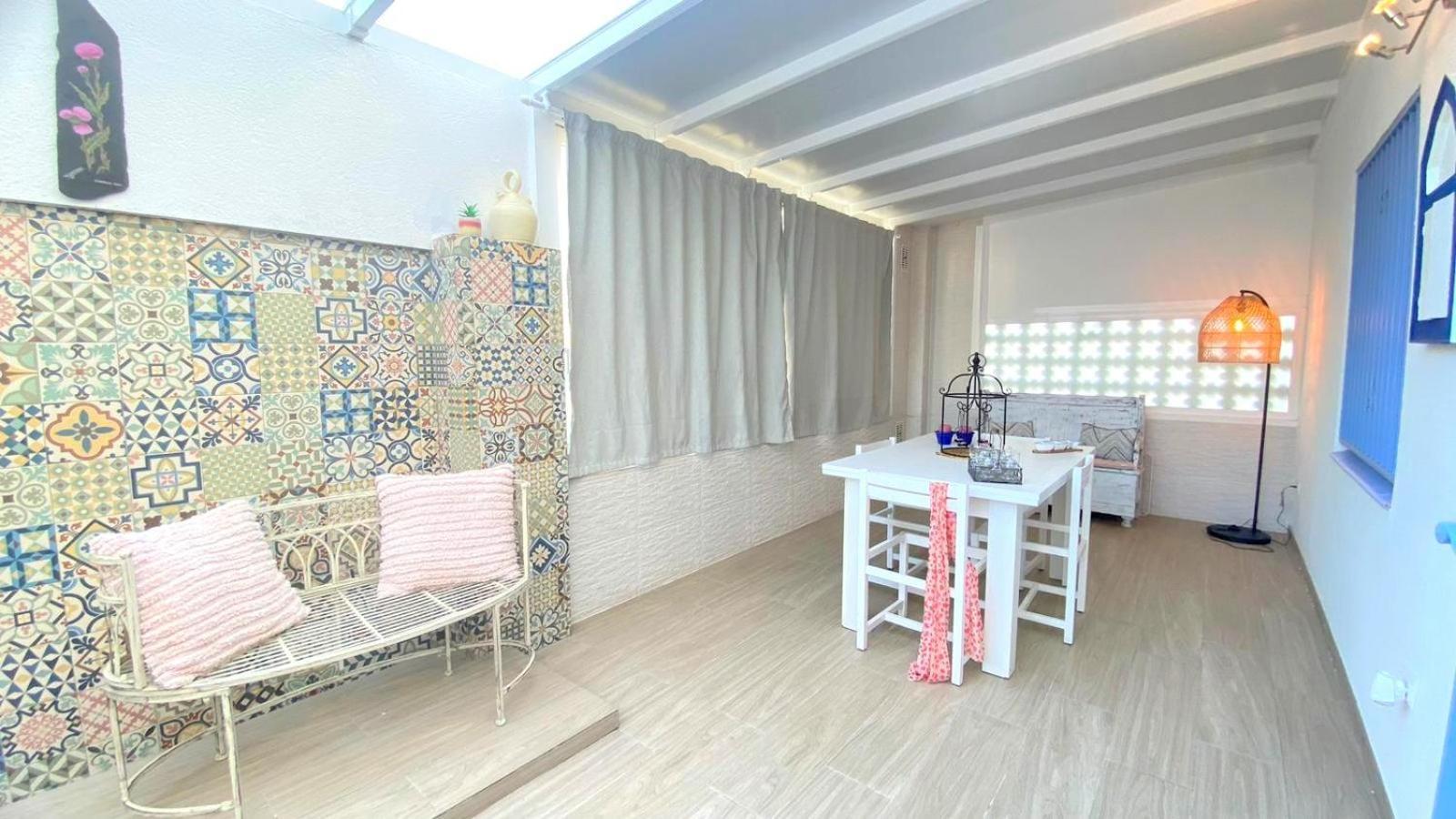 Bages Villa Roses Bagian luar foto