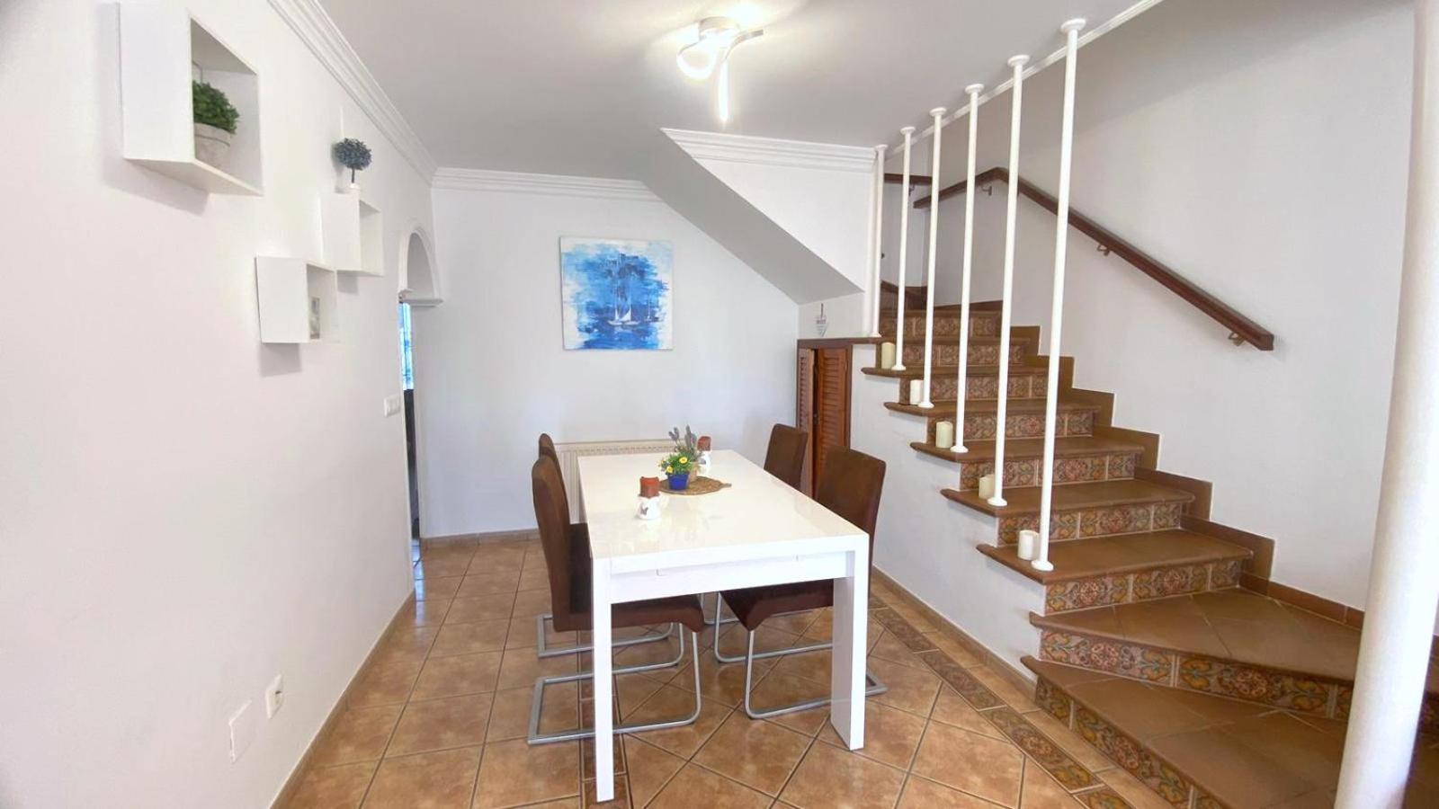 Bages Villa Roses Bagian luar foto
