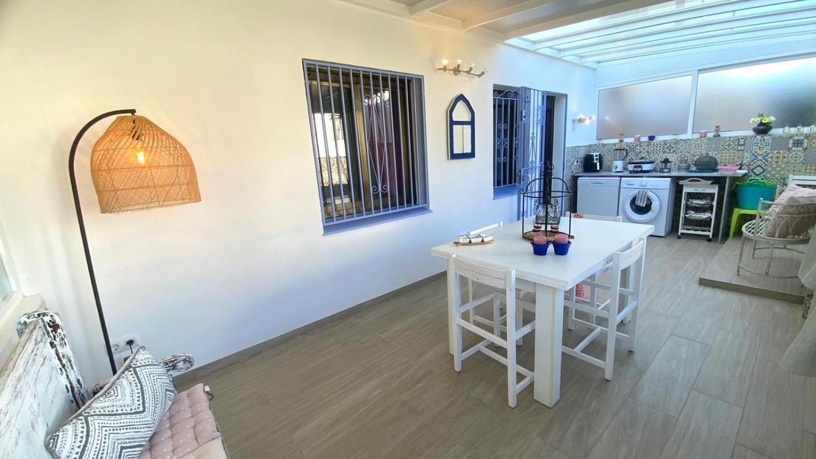 Bages Villa Roses Bagian luar foto