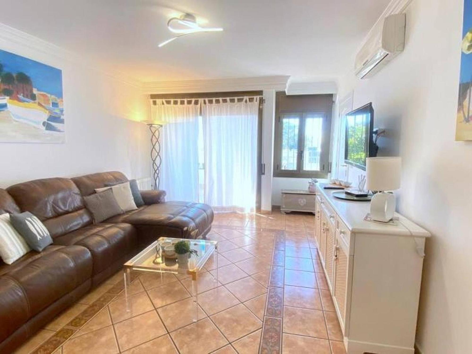 Bages Villa Roses Bagian luar foto