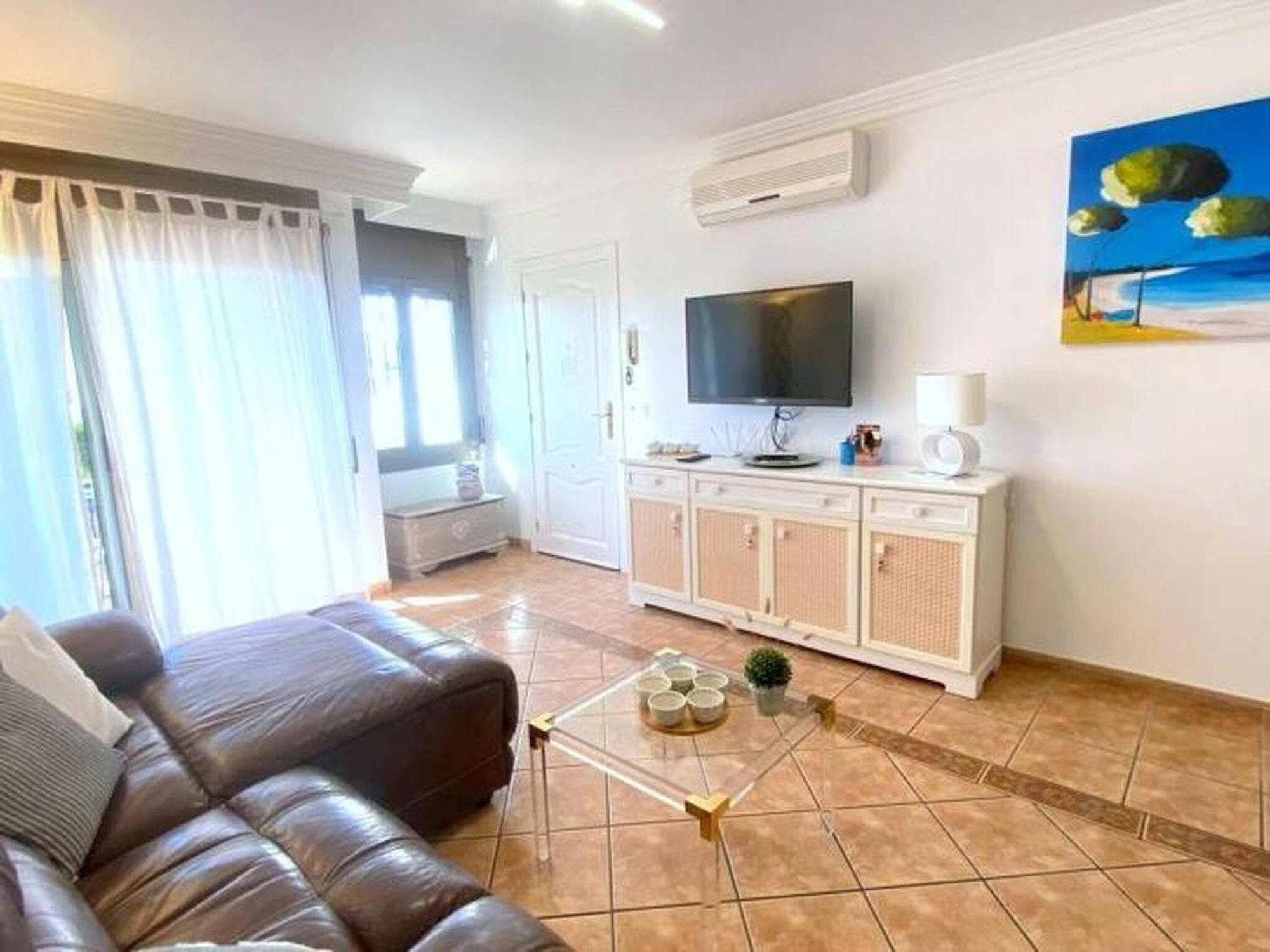 Bages Villa Roses Bagian luar foto