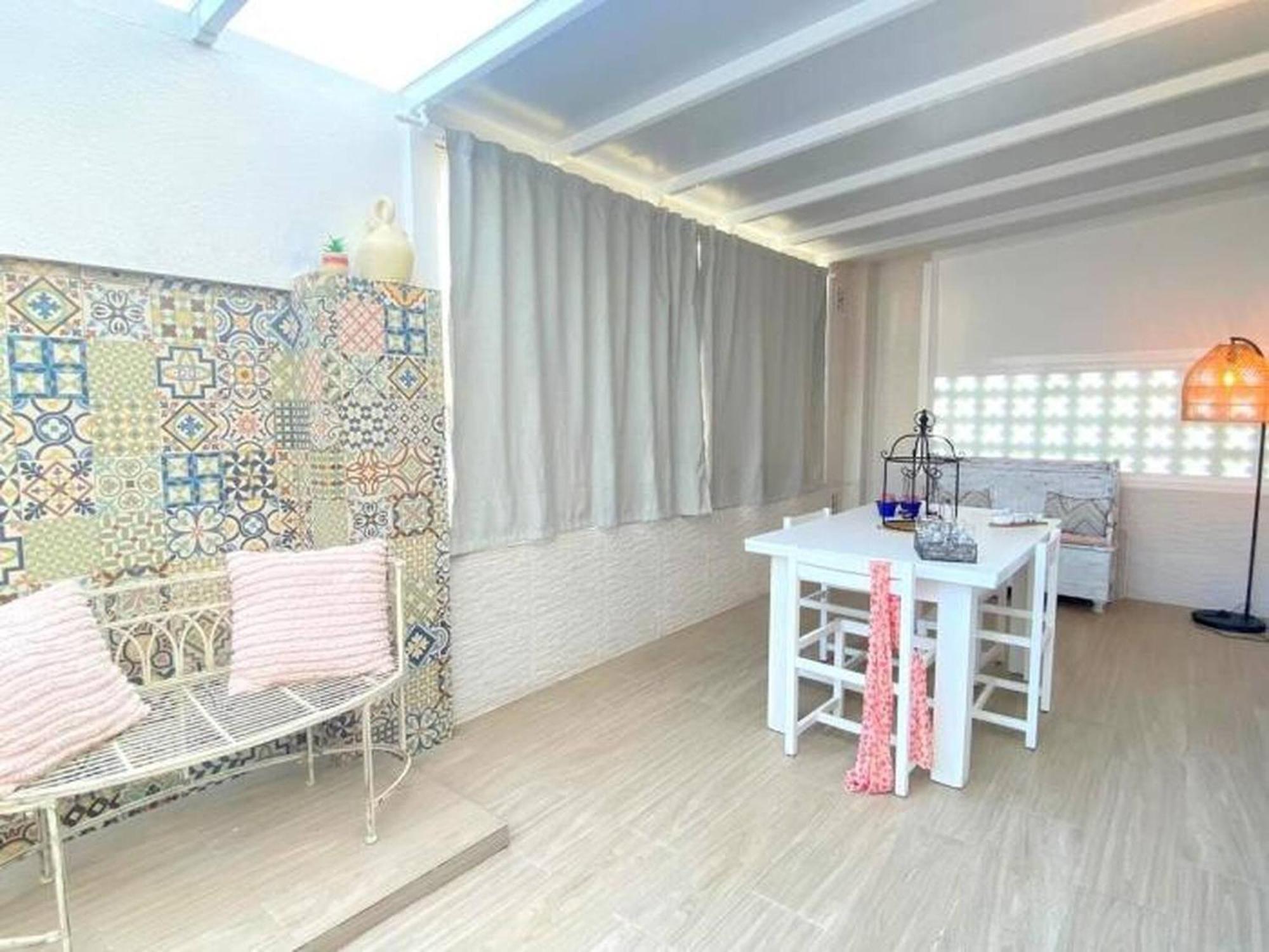 Bages Villa Roses Bagian luar foto