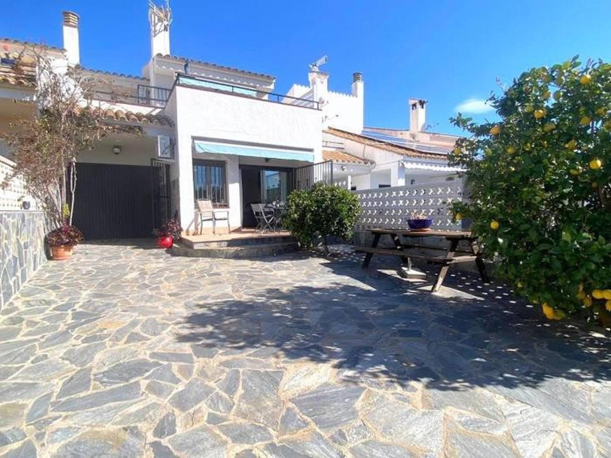 Bages Villa Roses Bagian luar foto