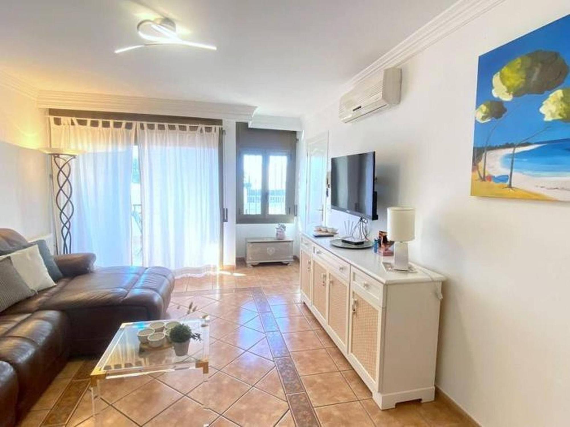 Bages Villa Roses Bagian luar foto
